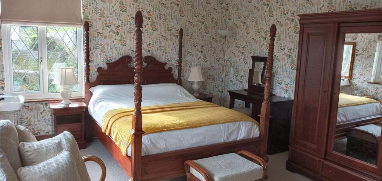 Bed and Breakfast Wychwood House à Penally Chambre photo