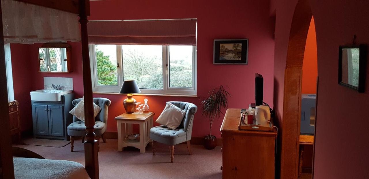 Bed and Breakfast Wychwood House à Penally Chambre photo