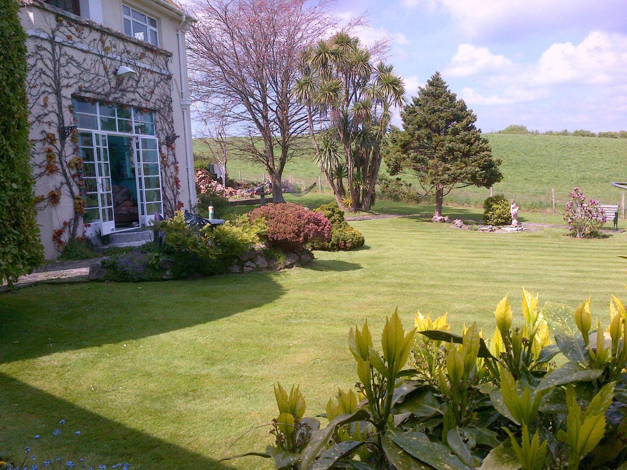 Bed and Breakfast Wychwood House à Penally Extérieur photo
